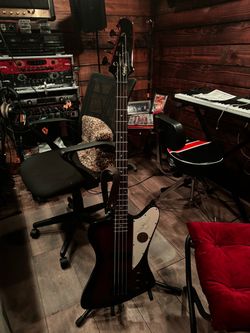 Epiphone Thunderbird IV Bass Guitar