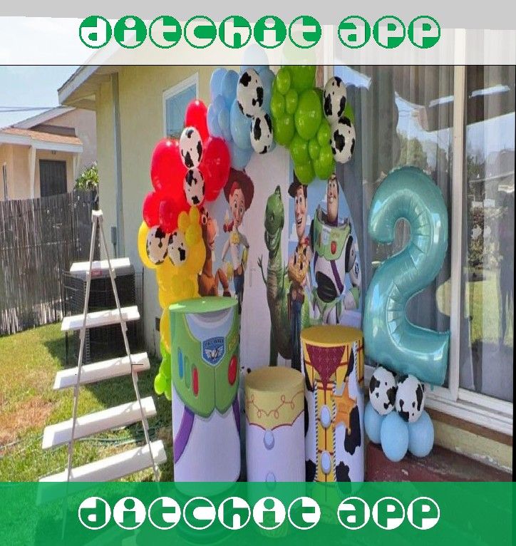 eye ready Charm Events with Creative Birthday Balloon Art
