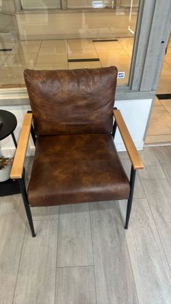 Accent Chairs