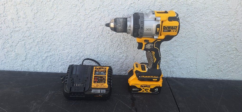 Hammer Drill Dewalt 20v With Battery 4ah And Charger