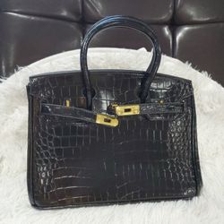 black purse elegant