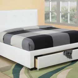 Lisboa Full size platform bed with storage-available in 3 colors and 2 sizes Now 349.00 Hotbuy! Free Delivery 🚚 