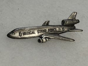 Photo Vintage Medical Strike Force DC10 Jet Lapel Hat Pin