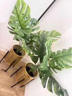 🌿 Set of 2 Large Faux Monstera Plants in Gold Metal Planters