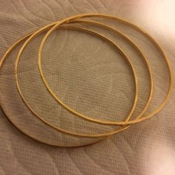 18 k 3 bangle  17.60wt