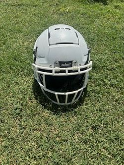 Schutt F7 Football Helmet