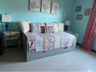 Gray Wood Daybed with Storage Drawers