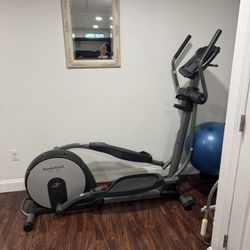 Nordic Track E5 si Space Saver Elliptical Machine