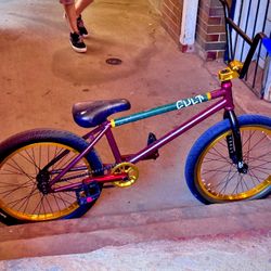 Cult bmx Frame With Shadow Conspiracy Crank Tred And Chain