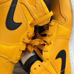 Youth Size 4 Air Jordan 