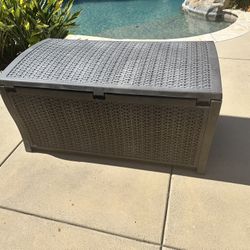 Free Deck Box