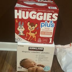 Bedside Bassinet & Diapers 