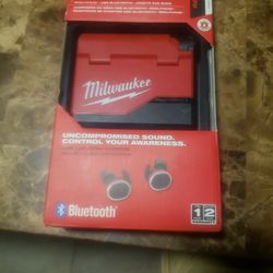 MILWAUKEE  USB BLUETOOTH JOBSITE EAR BUDS