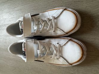 Nike boys shoes
