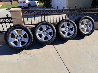 Chevy 6-Lug Polished Wheels with Cooper Discoverer Tires – Set of 4