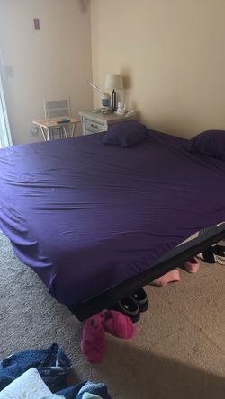 King sized Serta mattress