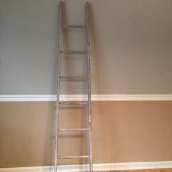 Decorative 6 Rung Wood Ladder
