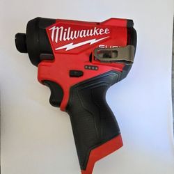 Milwaukee 1/4 Impact Driver (Tool Only ) 