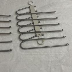 Hooks // Ganchos Para Ropa.   (6 Pcs In One.  ) 