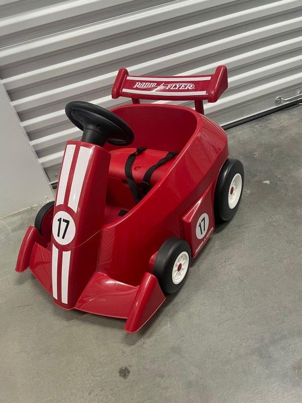 Radio Flyer Grow with Me Racer