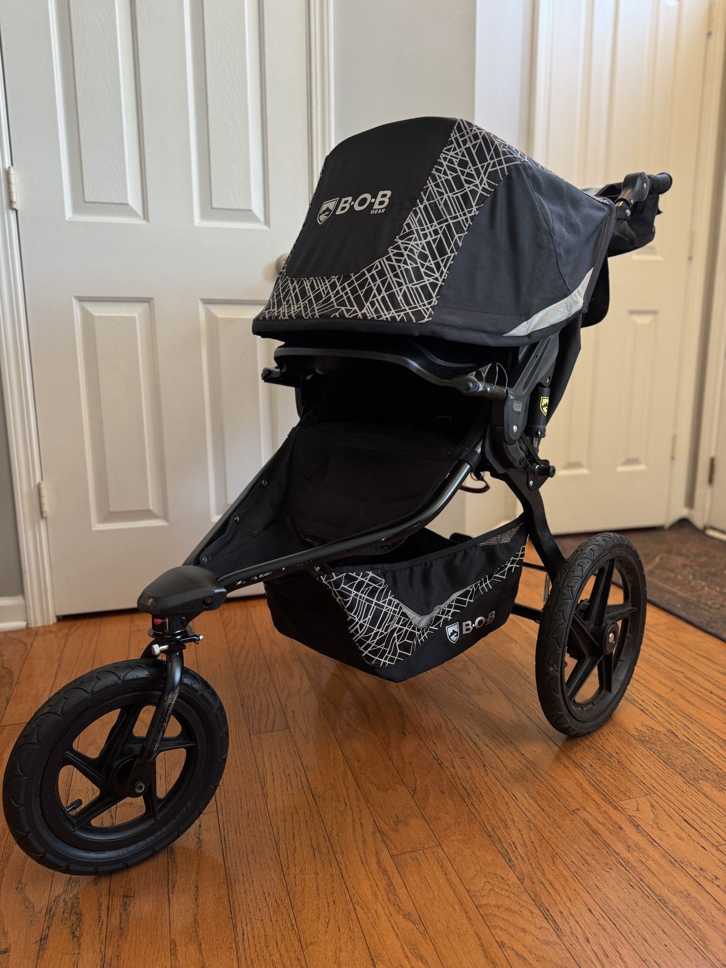 $225 + $25 Delivery Fee Or Can Pickup BOB Reflective Wayfarer Jogging Stroller + Many Add Ons And Accessories