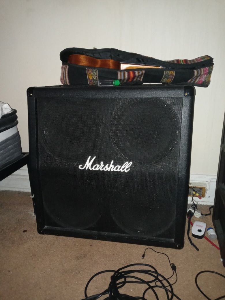 Marshall 4 × 12" speaker cab with MG 100 fx head (not working. Wiring issue i do not have tools to fix. Rest assured it CAN easily be fixed)