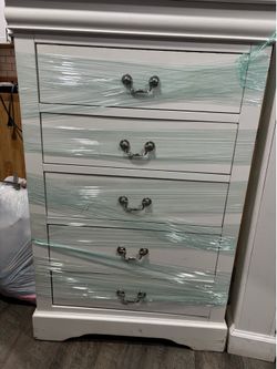 5 Drawer Tall Dresser