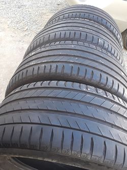 225/55r18 set of tires