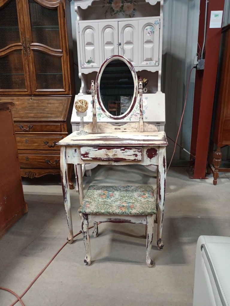 Farmhouse, Shabby Chic, Chippy Distressed Vanity