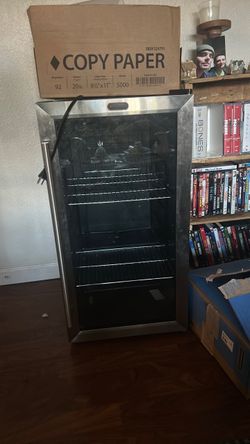 Whynter mini fridge