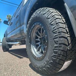 17x9 Krawler Lock Off-road Rines Y Llantas 265/70/17 Kumho RT LT