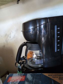 Coffee maker 12 cups Good condition