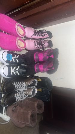 basket of kids shoes sz10-11