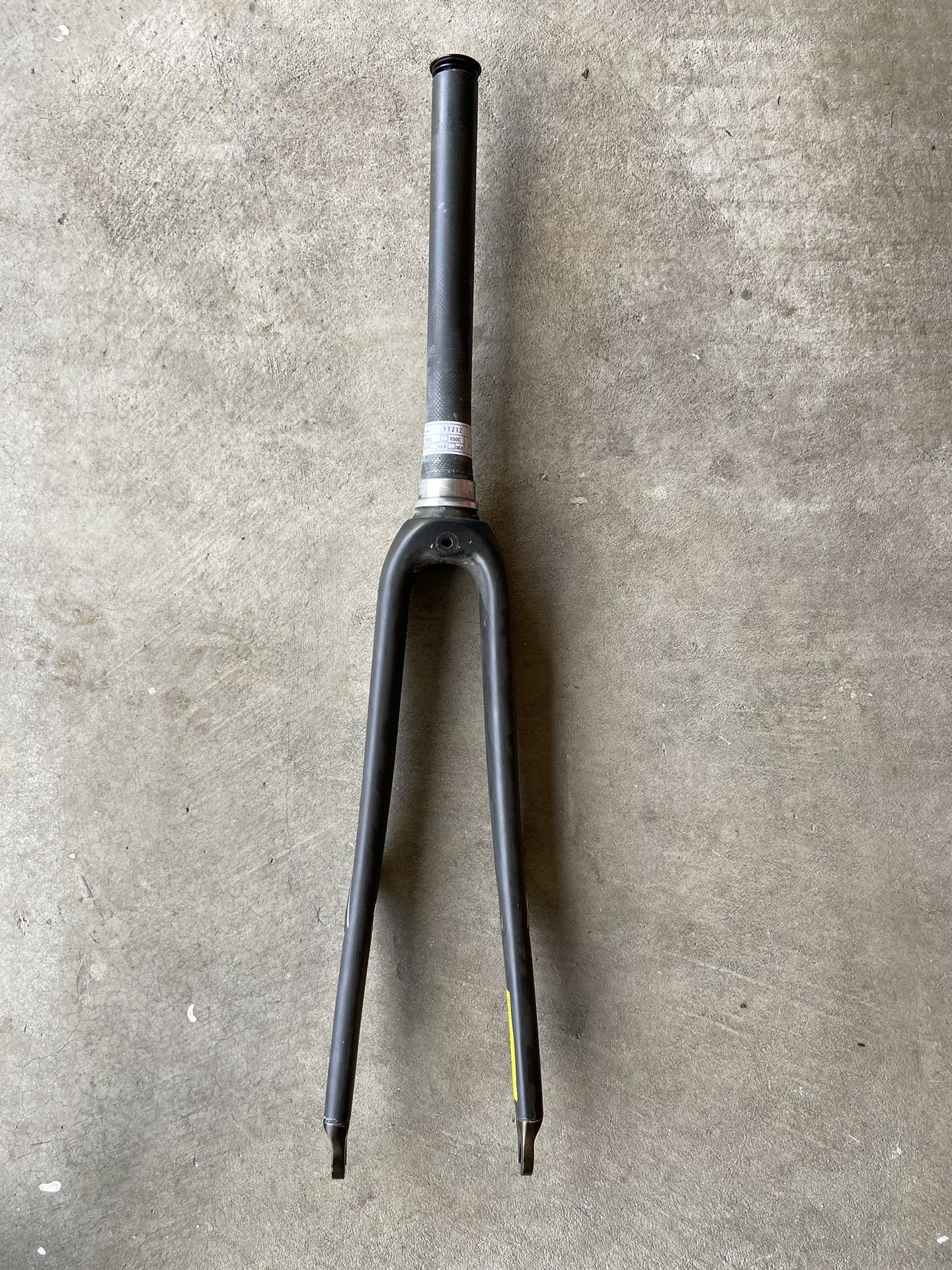 Specialized Roubaix 1st Gen Carbon Fork - 1-1/8 Zertz Dampening, 700c, 28c Rim Brake