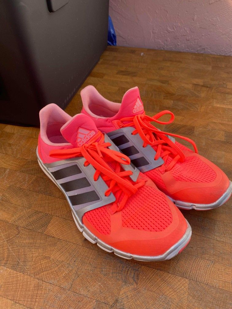 Womens Size 8&9 Adidas Shoes