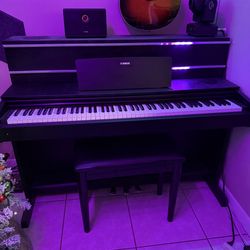 Yamaha Arius YDP-143 Keyboard Piano