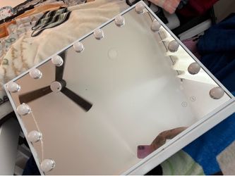 Vanity mirror with Bluetooth
