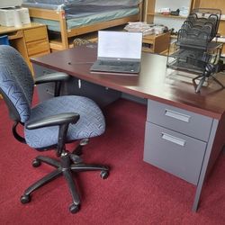 EXECUTIVE COMPLETE DESK SET WITH CHAIR, LIKE NEW (HOME32)
