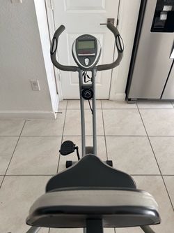 Sunny Health Comfort XL Folding Exercise Bike - Great Condition
