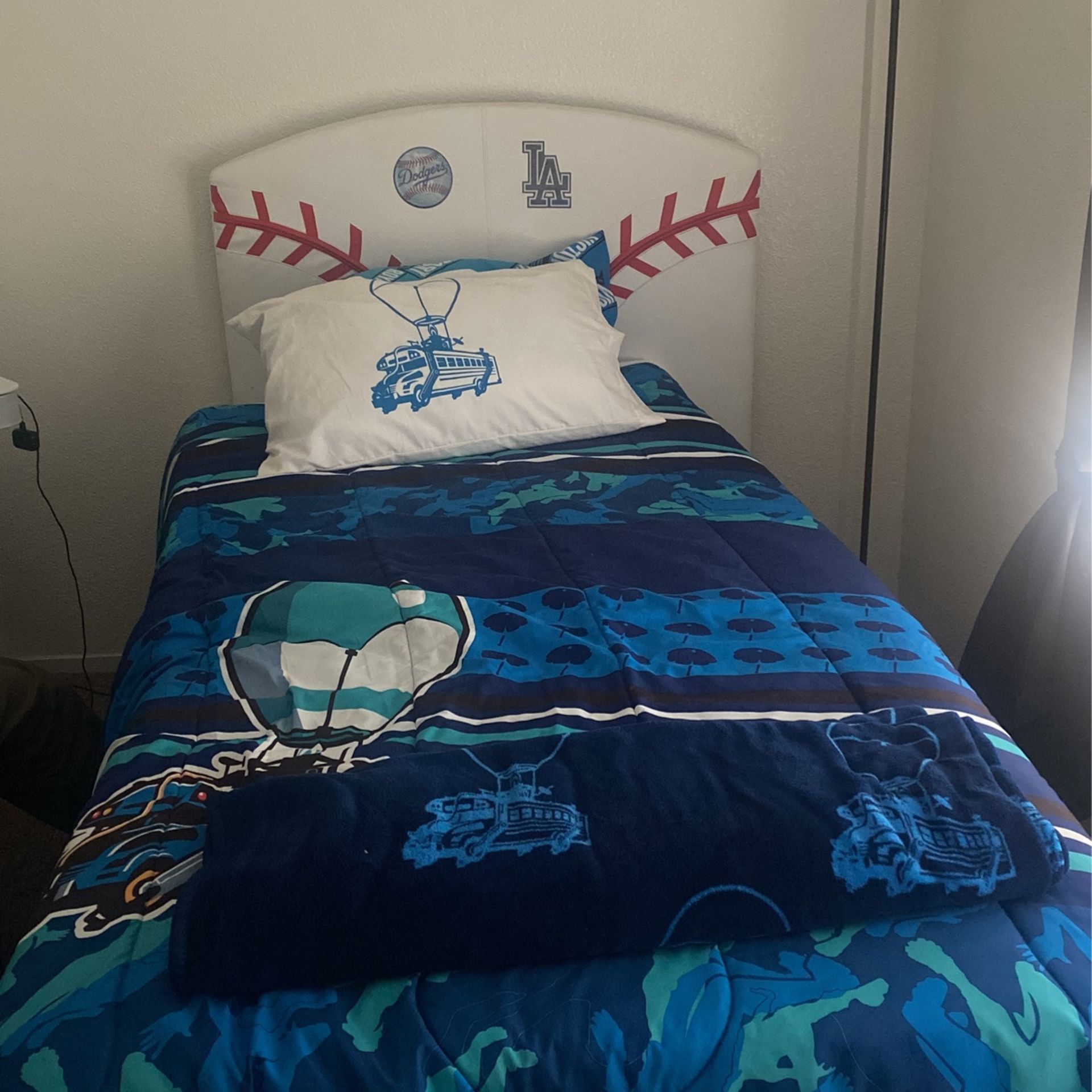 Twin size baseball bed $40 or best offer you pick up