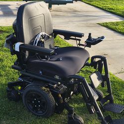 Quantum I Level Electric Powered Wheelchair 