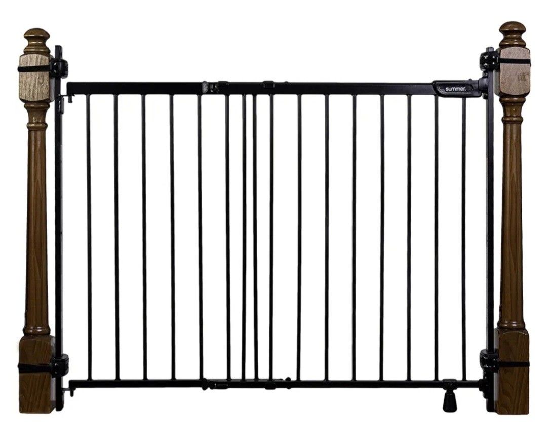 Summer By Ingenuity Bannister Or Wall Safety Gate 31-46inW 32.5H Black Hardware Mount Good Condition