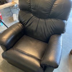 FREE La-z-boy Recliner
