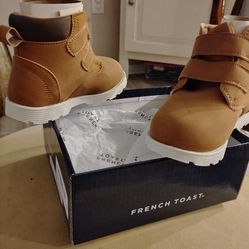 Boys boots