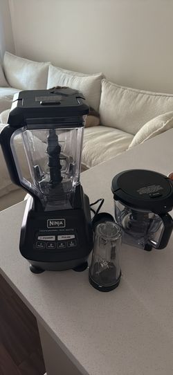 NINJA blender 1500 watts