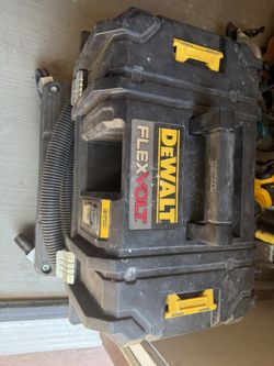 Dewalt Dust Extractor