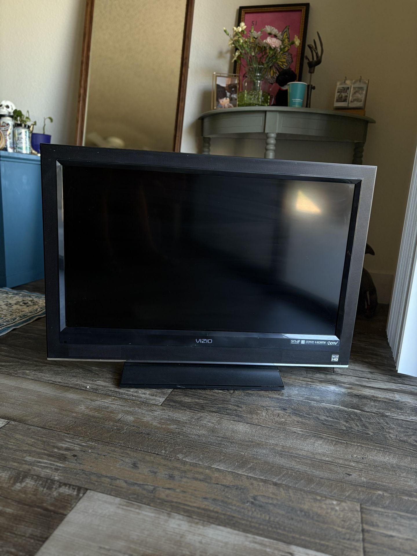 TV 