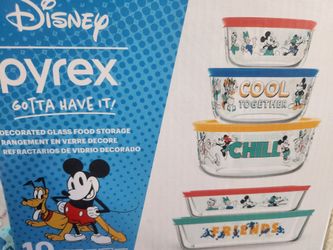 NIB Disney Mickey and Friends Pyrex Glass Food Storage Set