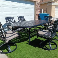 Nice Patio Furniture Very Good Condition 