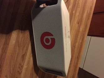 Beats speaker box